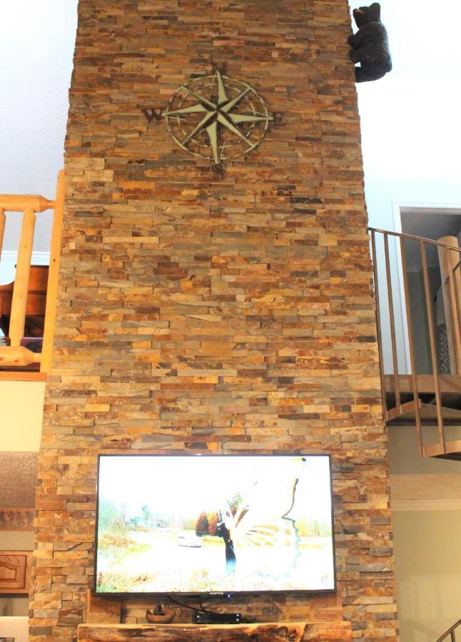 Spacious Downtown Condo Walking Distance To Downtown Gatlinburg Sleeps 6 Guests Exterior photo