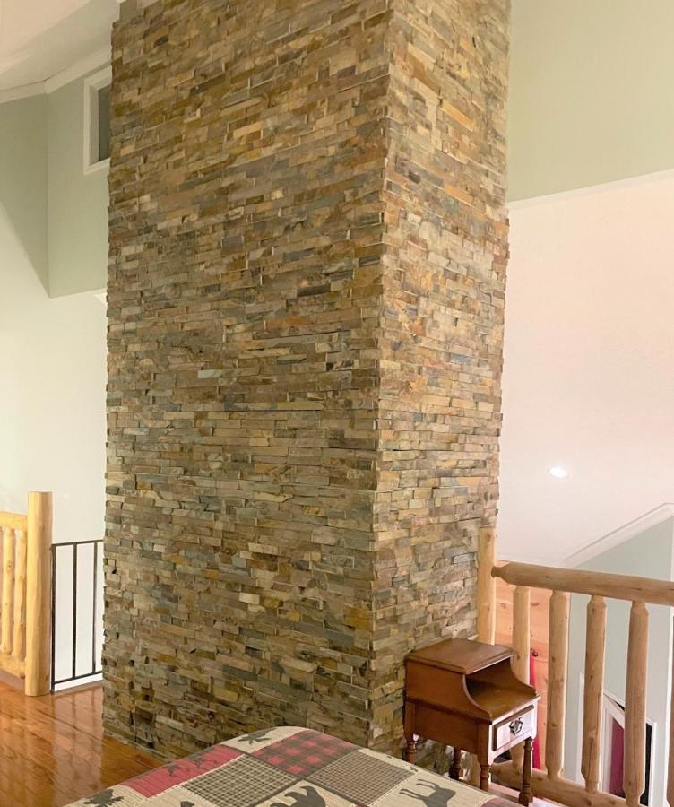 Spacious Downtown Condo Walking Distance To Downtown Gatlinburg Sleeps 6 Guests Exterior photo