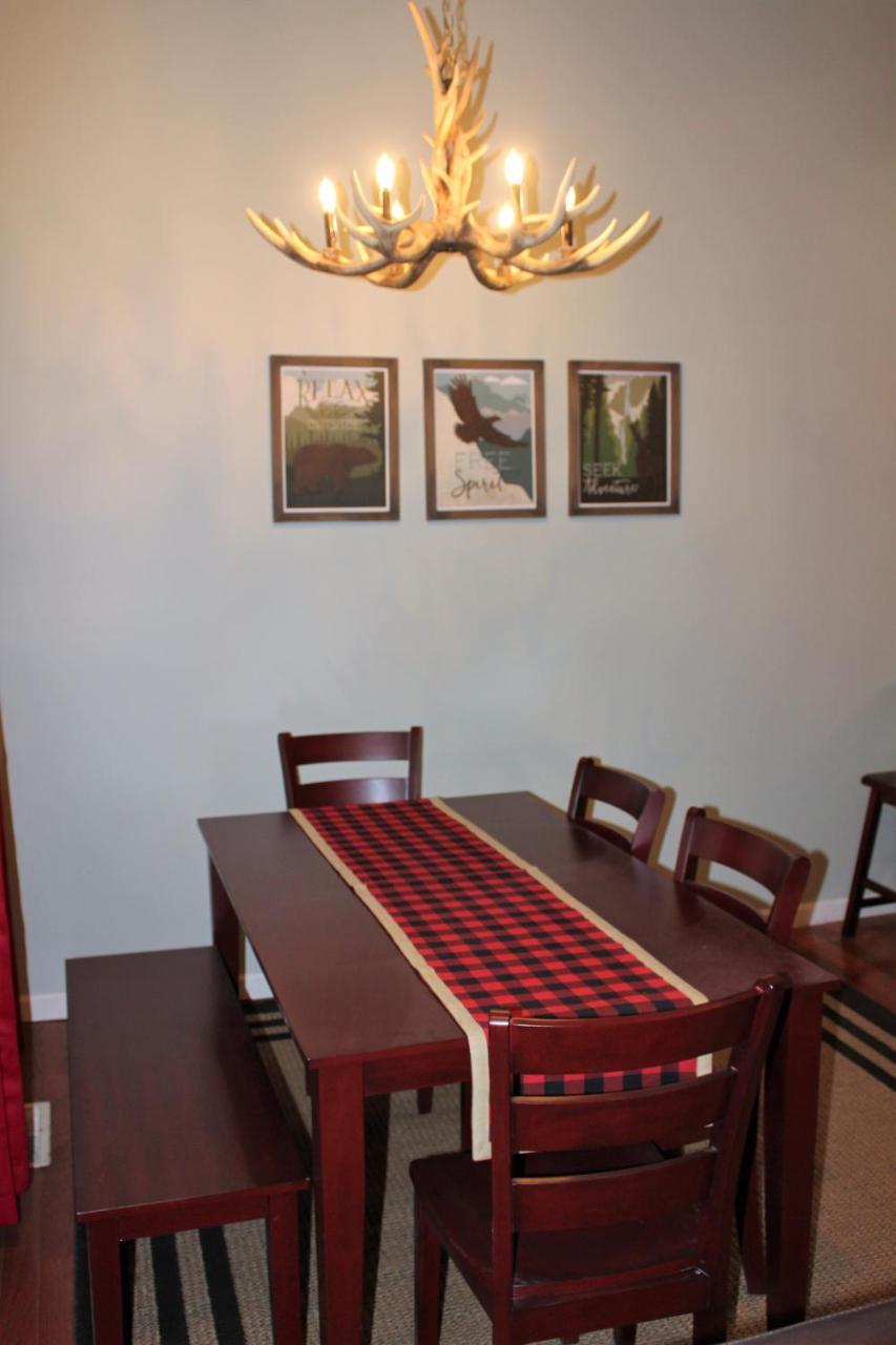 Spacious Downtown Condo Walking Distance To Downtown Gatlinburg Sleeps 6 Guests Exterior photo